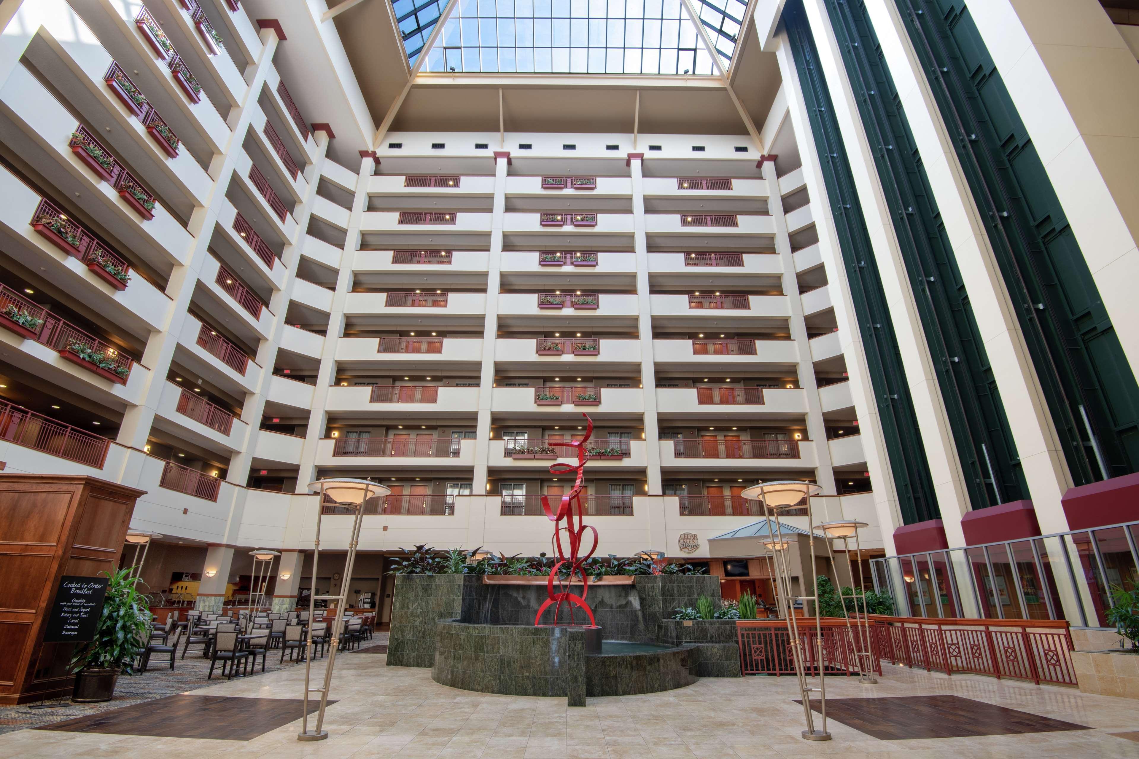 Embassy Suites Northwest Arkansas - Hotel, Spa & Convention Center Rogers Bagian luar foto