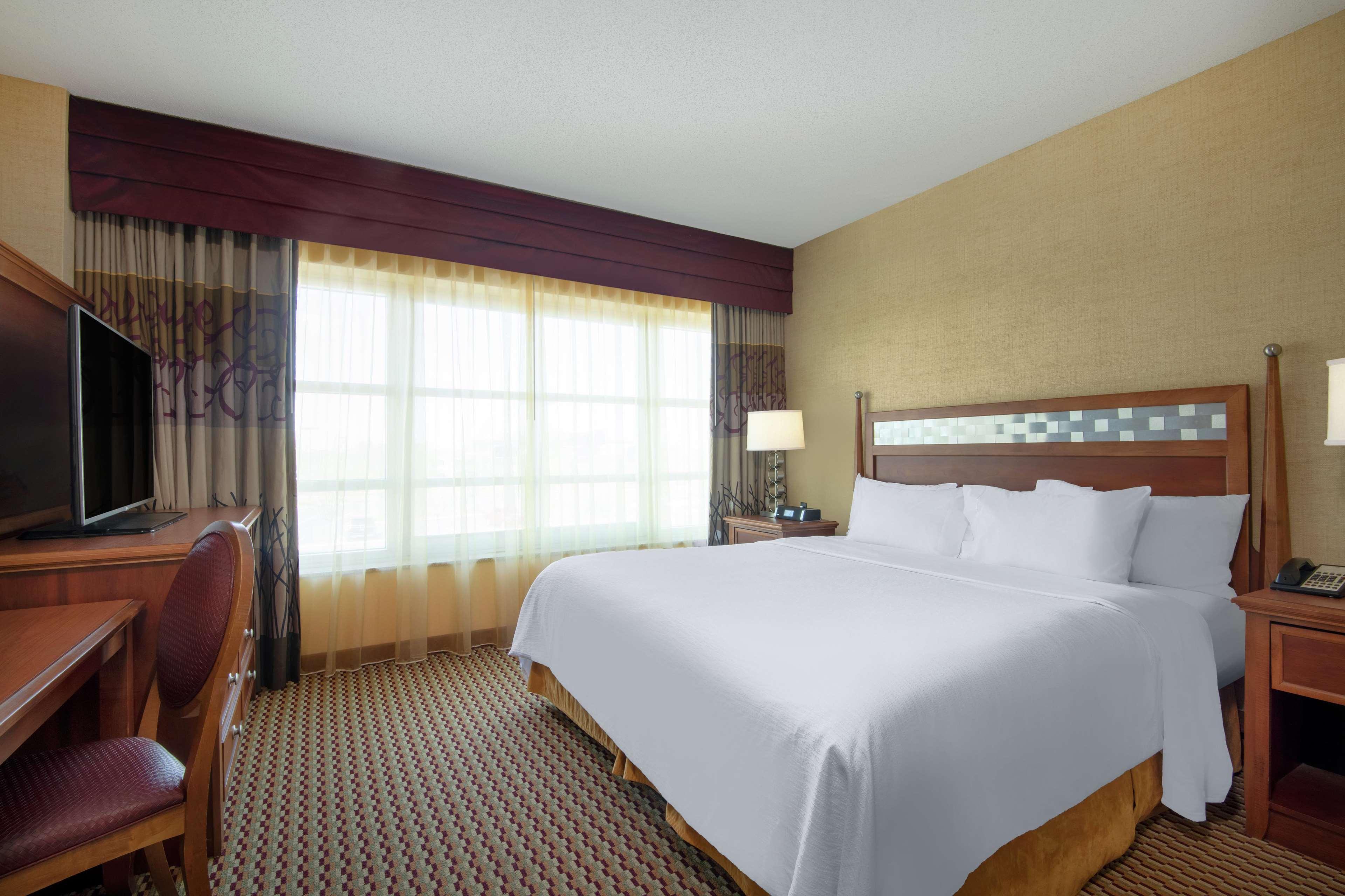 Embassy Suites Northwest Arkansas - Hotel, Spa & Convention Center Rogers Bagian luar foto
