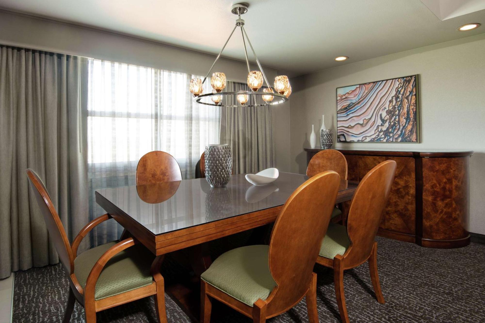 Embassy Suites Northwest Arkansas - Hotel, Spa & Convention Center Rogers Bagian luar foto