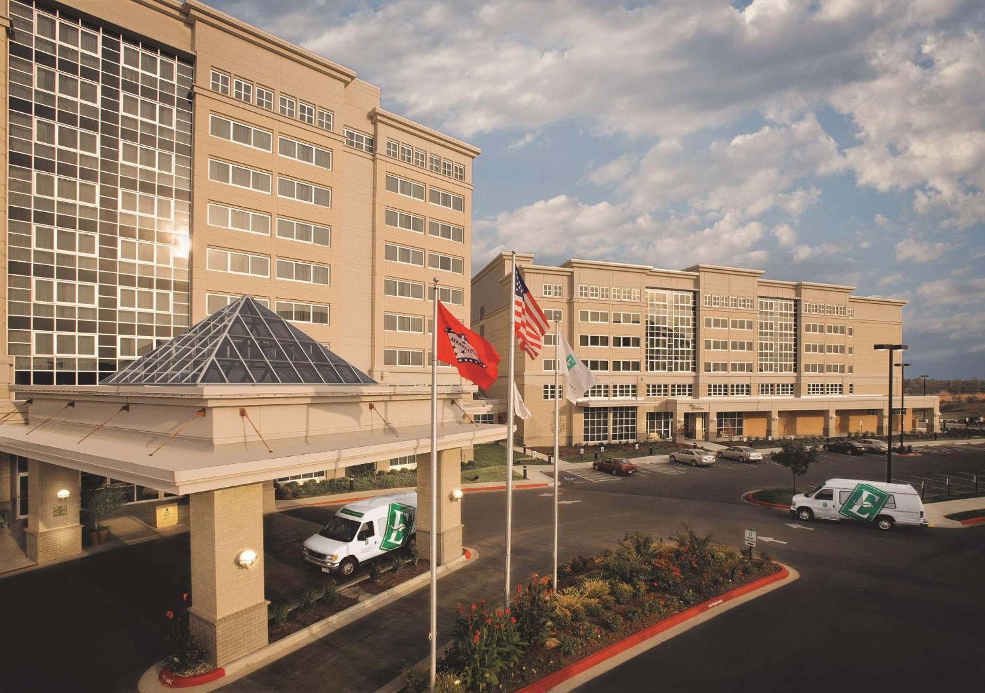 Embassy Suites Northwest Arkansas - Hotel, Spa & Convention Center Rogers Bagian luar foto